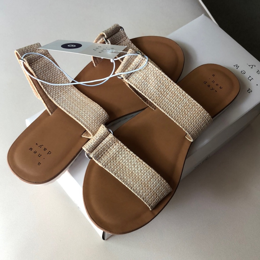 Illiana Sandals Natural color